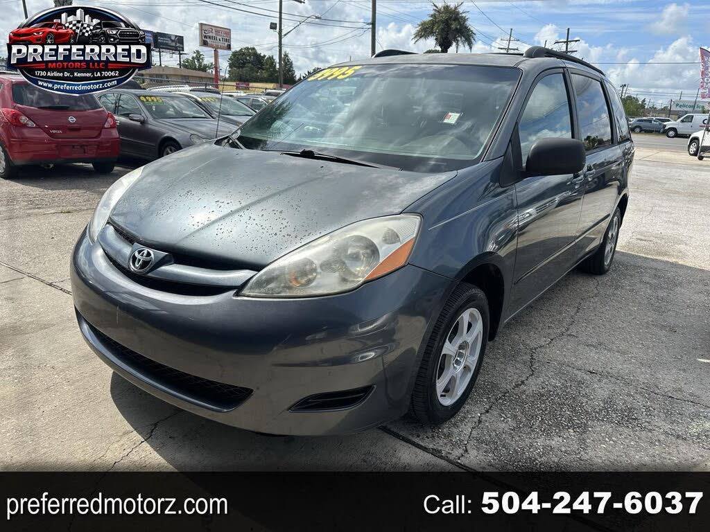2010 Toyota Sienna CE 8-Passenger