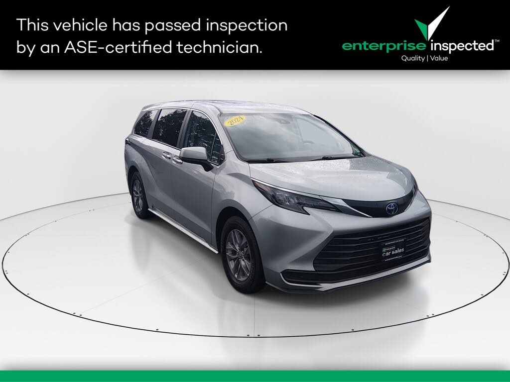 2024 Toyota Sienna LE 8-Passenger