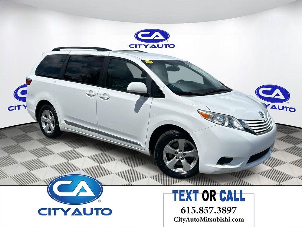 2017 Toyota Sienna LE 8-Passenger