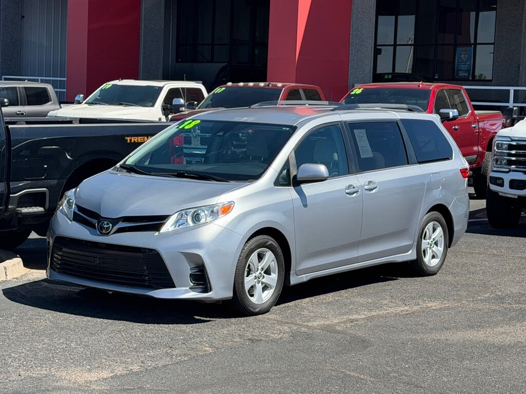 2018 Toyota Sienna LE 8-Passenger