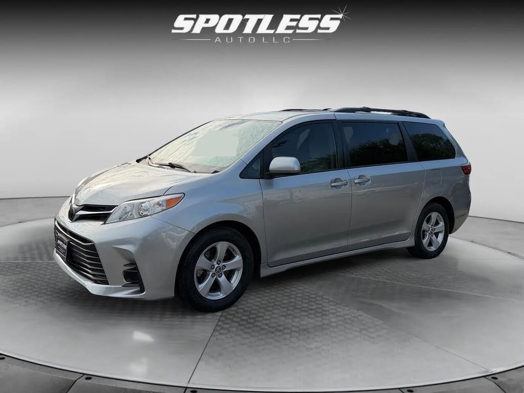 2020 Toyota Sienna LE 7-Passenger Mobility Auto Access