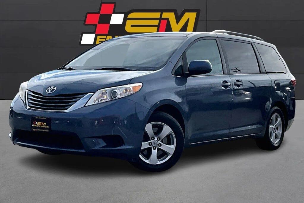 2017 Toyota Sienna LE 7-Passenger Mobility