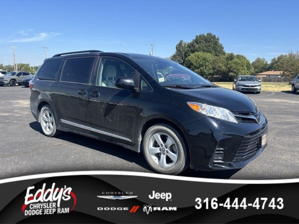 2020 Toyota Sienna LE 7-Passenger Mobility