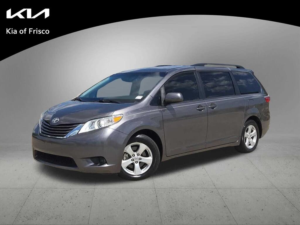 2017 Toyota Sienna LE 8-Passenger