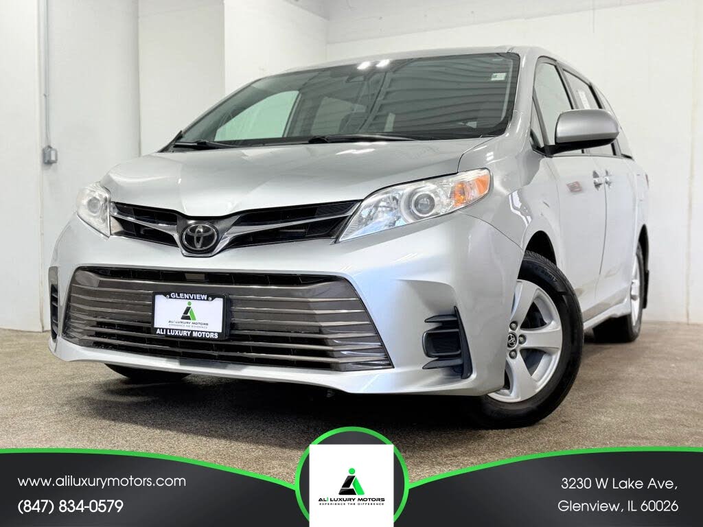 2019 Toyota Sienna LE 7-Passenger Mobility