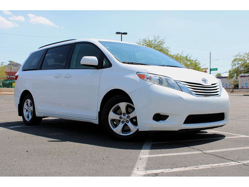 2017 Toyota Sienna LE 7-Passenger Mobility Auto Access