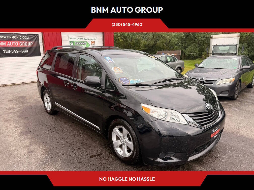 2017 Toyota Sienna LE 8-Passenger
