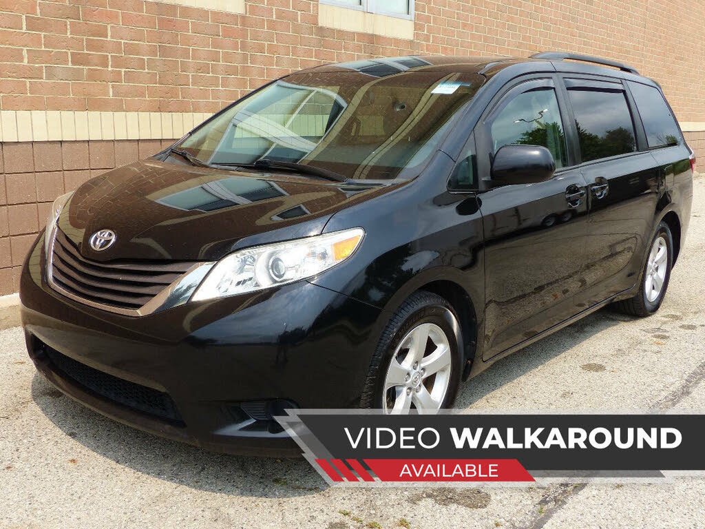 2017 Toyota Sienna LE 7-Passenger Mobility