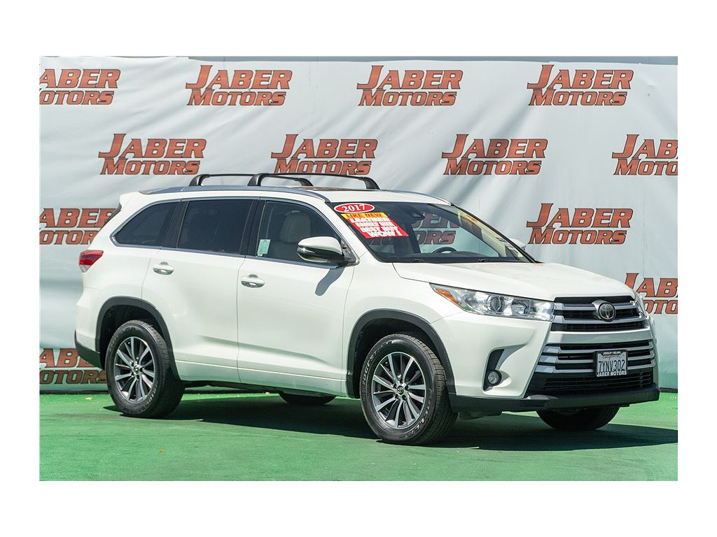 2017 Toyota Highlander SE