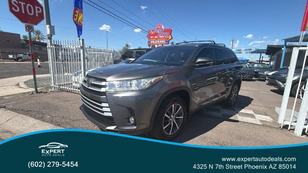 2017 Toyota Highlander SE
