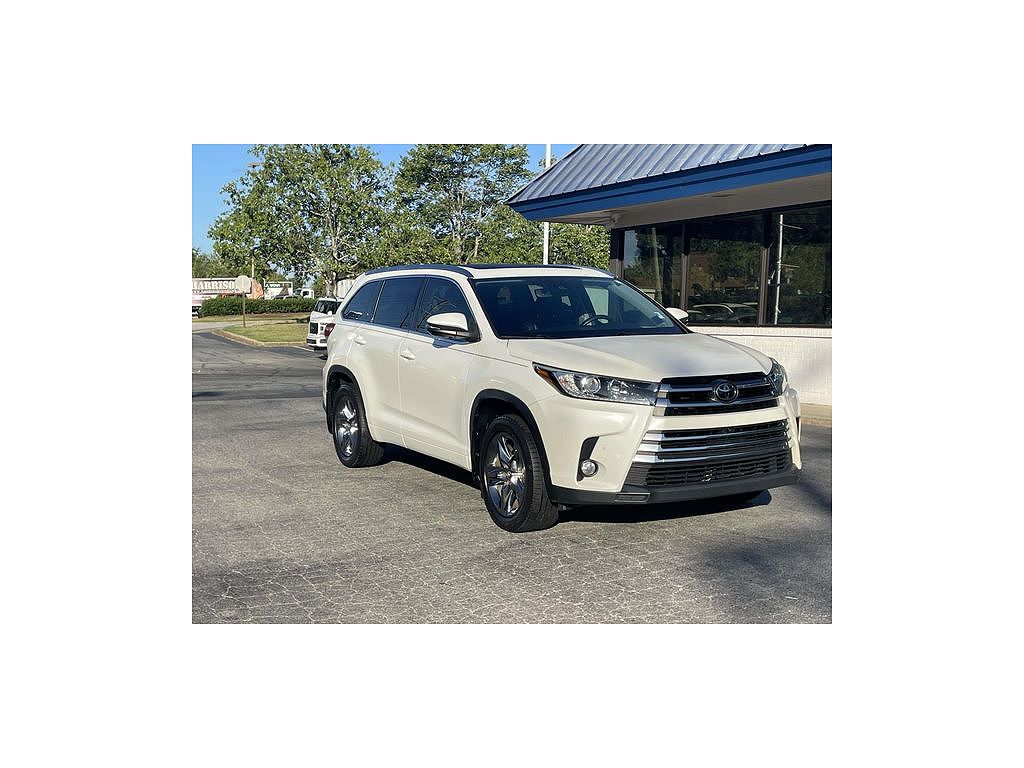 2017 Toyota Highlander SE