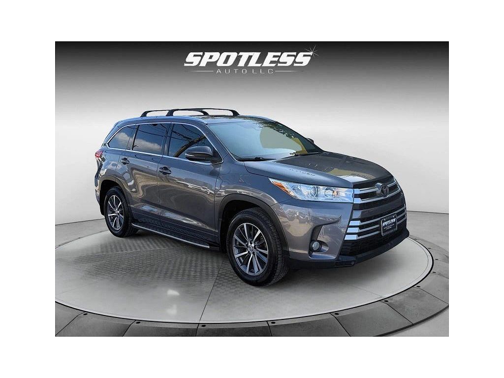 2018 Toyota Highlander SE