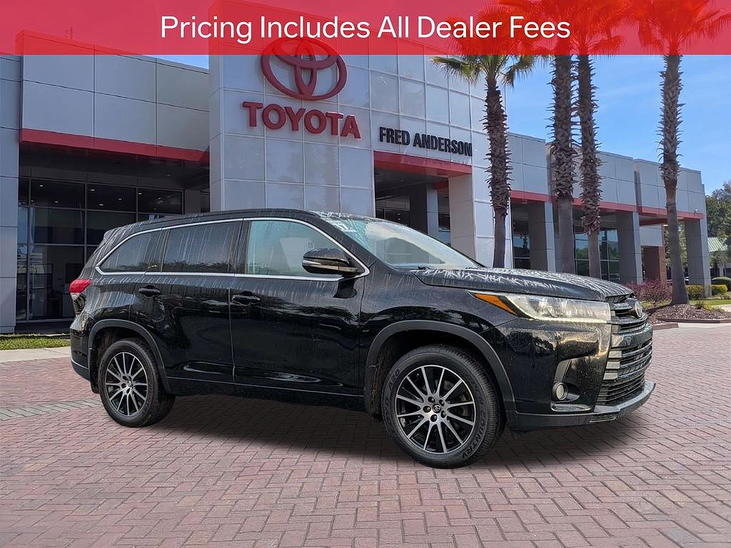 2017 Toyota Highlander SE