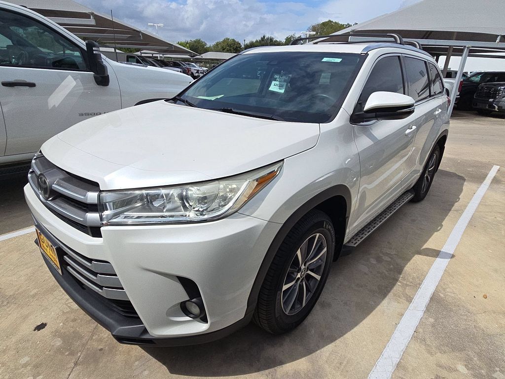 2018 Toyota Highlander SE