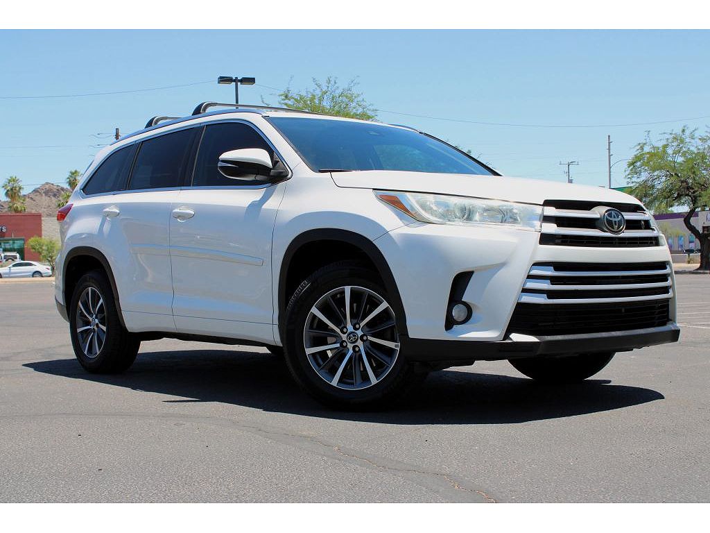 2018 Toyota Highlander SE