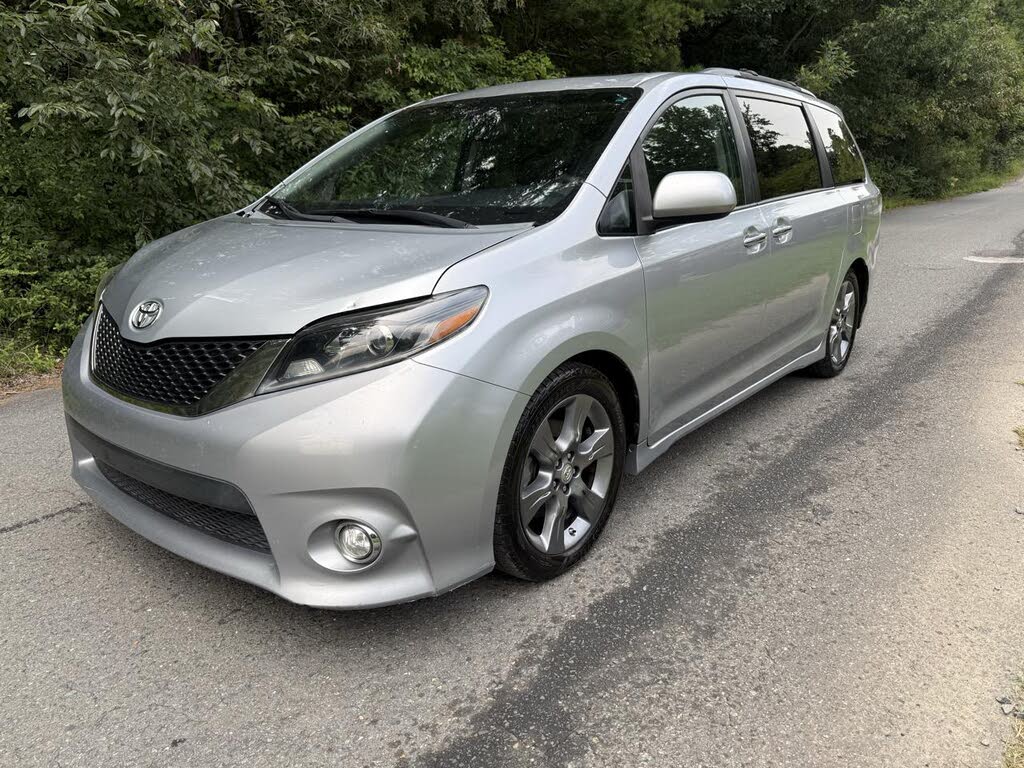 2015 Toyota Sienna SE Premium 8-Passenger