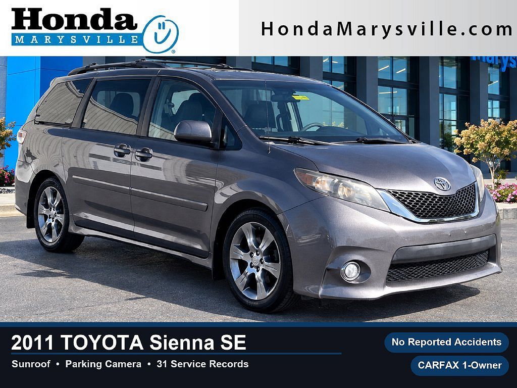 2011 Toyota Sienna SE 8-Passenger