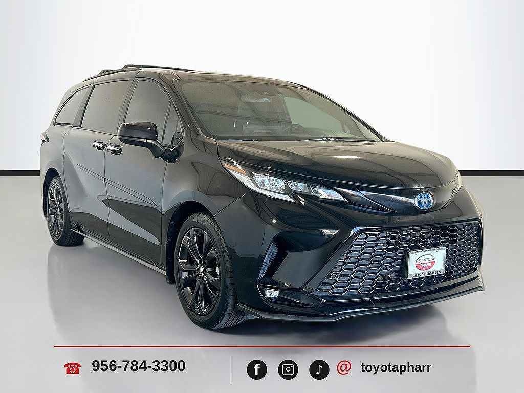 2025 Toyota Sienna XSE 7 Passenger