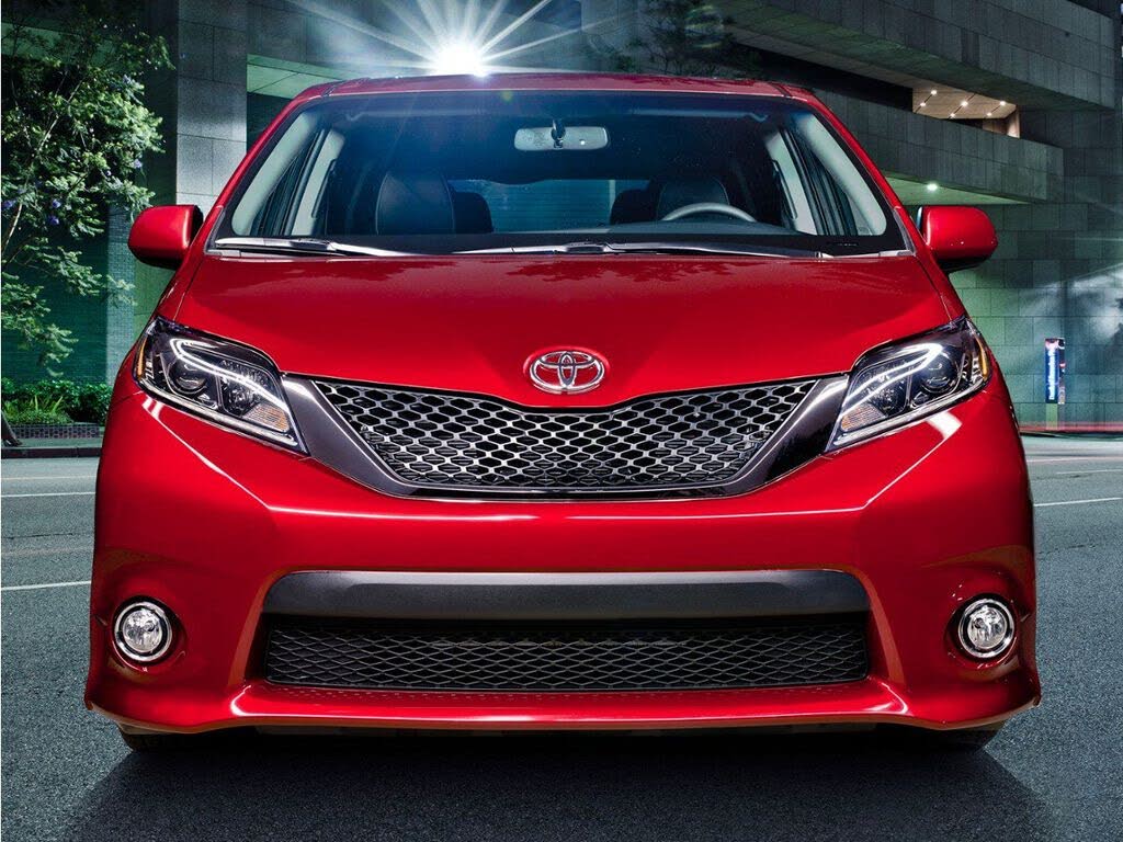 2017 Toyota Sienna SE Premium 8-Passenger