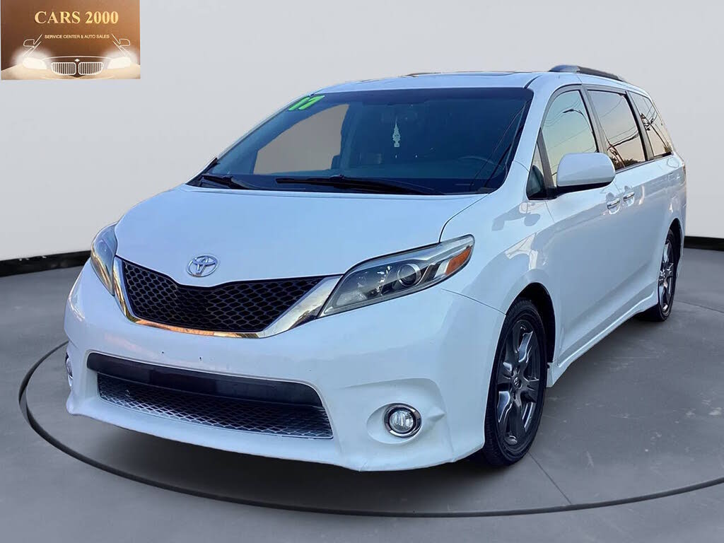 2017 Toyota Sienna SE Premium 8-Passenger