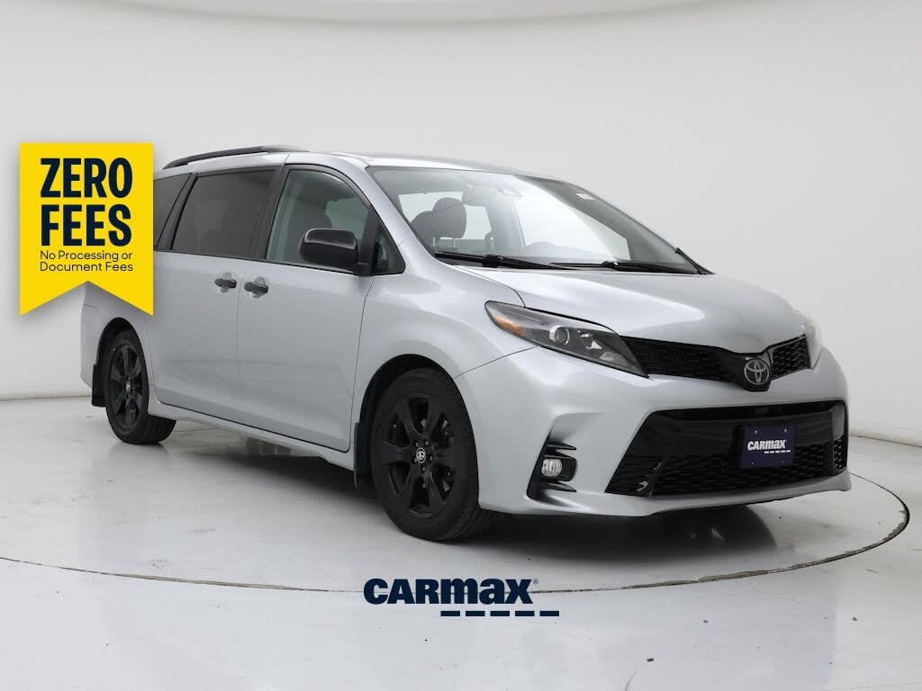 2020 Toyota Sienna SE 8-Passenger