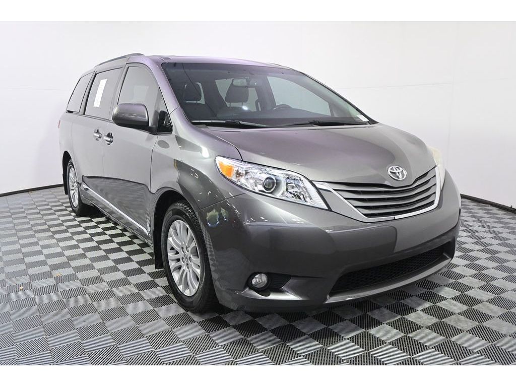 2016 Toyota Sienna Limited Premium 7-Passenger