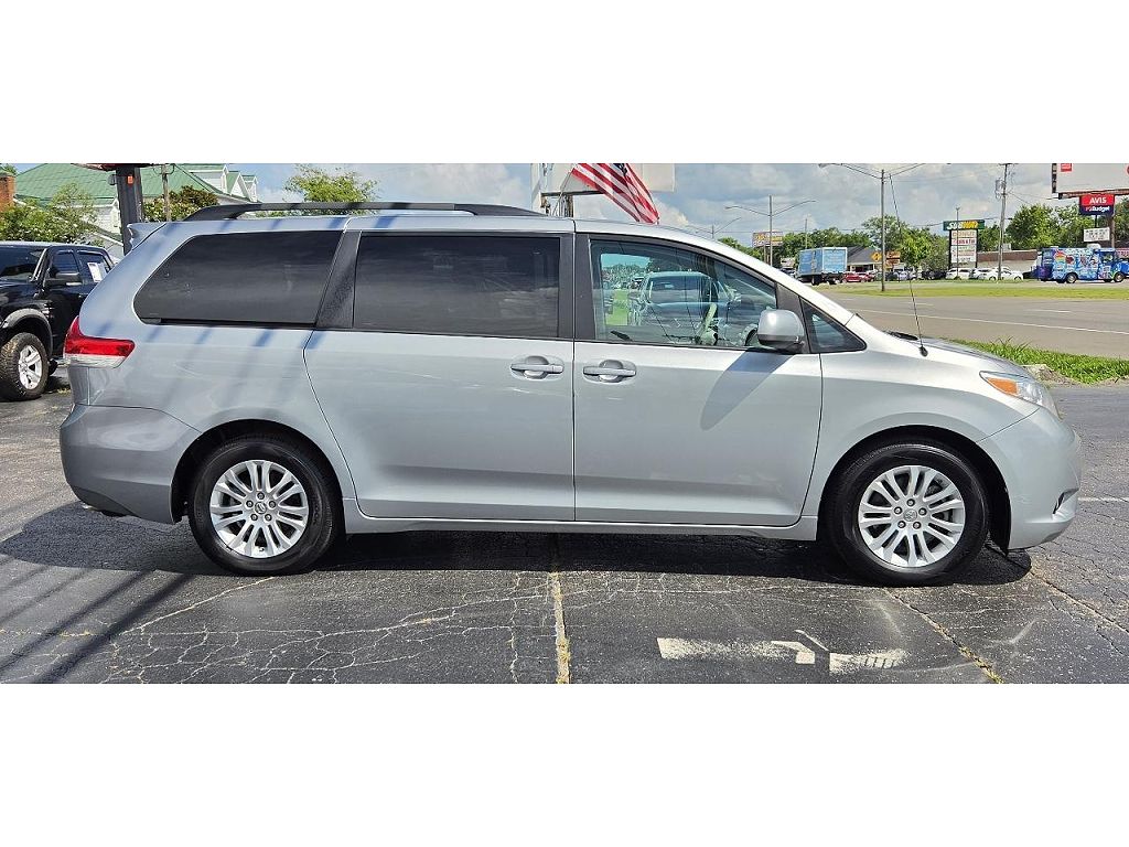 2014 Toyota Sienna Limited 7-Passenger