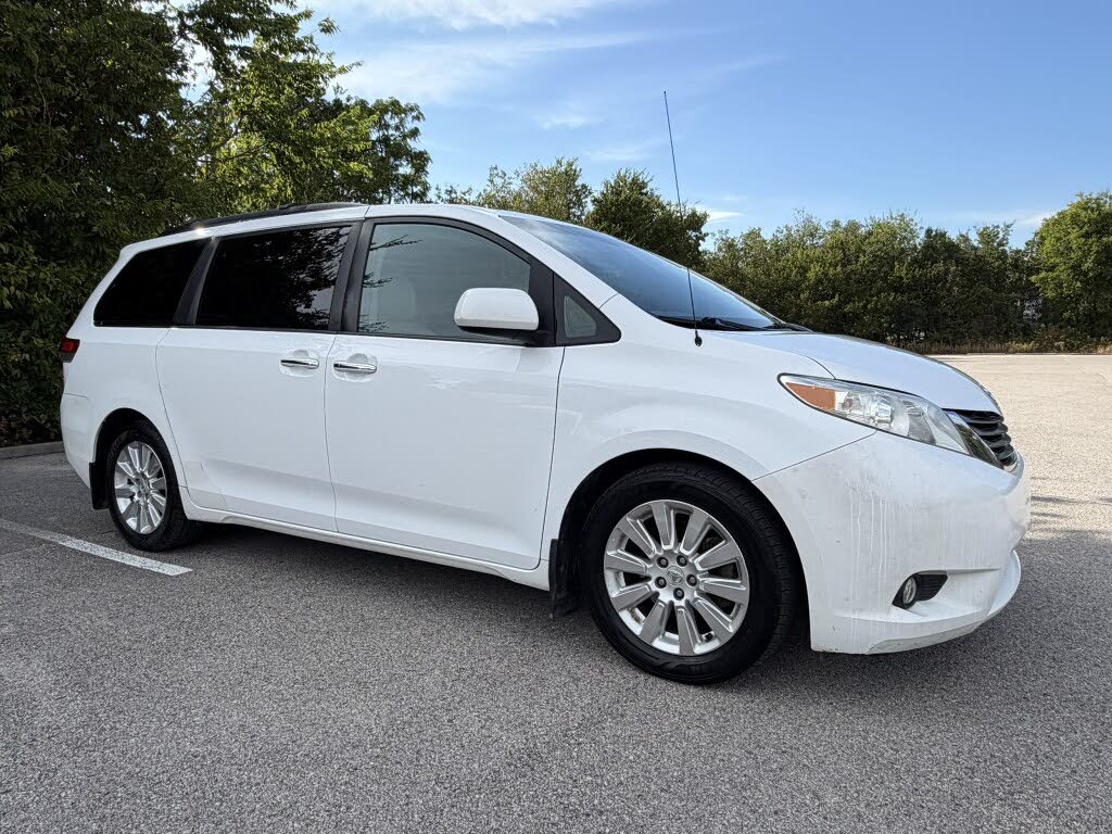 2014 Toyota Sienna Limited 7-Passenger