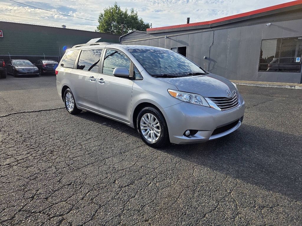2015 Toyota Sienna Limited Premium 7-Passenger