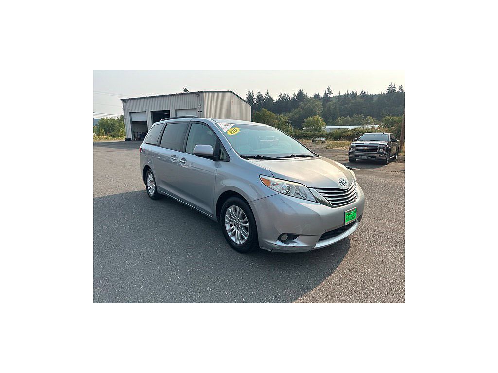 2016 Toyota Sienna Limited Premium 7-Passenger
