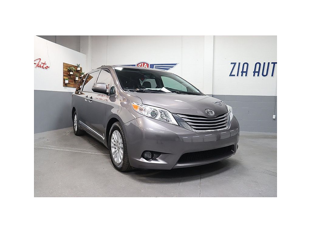 2016 Toyota Sienna Limited Premium 7-Passenger