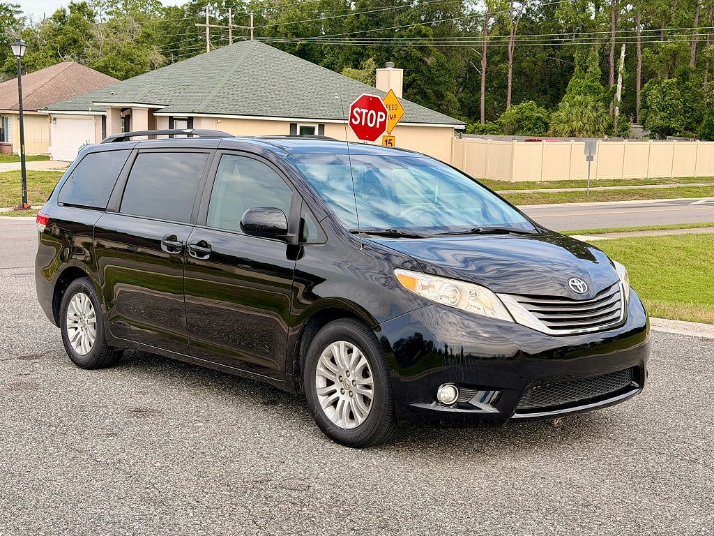 2013 Toyota Sienna Limited 7-Passenger