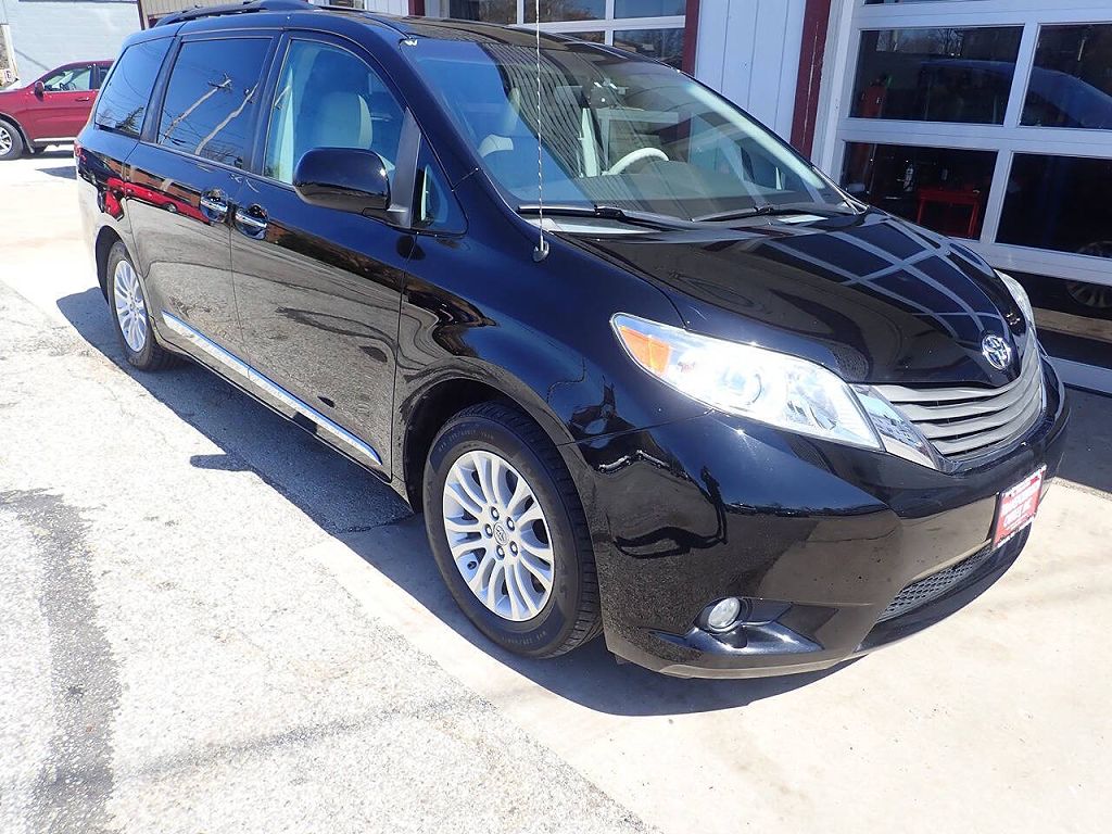 2013 Toyota Sienna Limited 7-Passenger