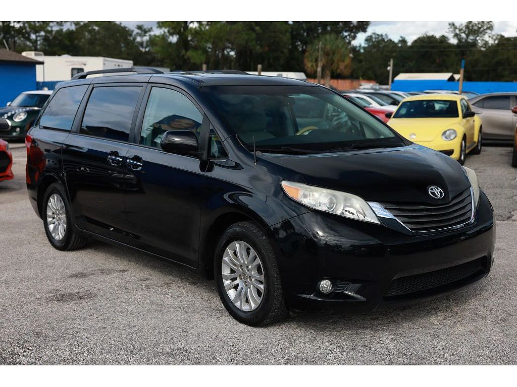 2014 Toyota Sienna Limited 7-Passenger