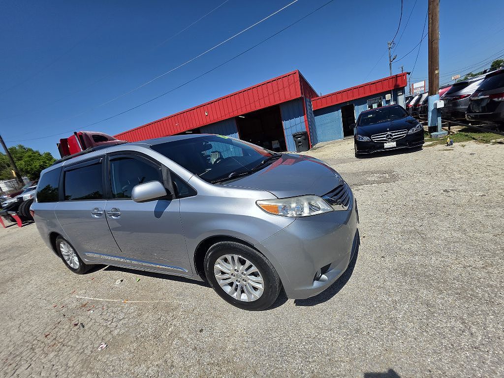 2015 Toyota Sienna Limited Premium 7-Passenger