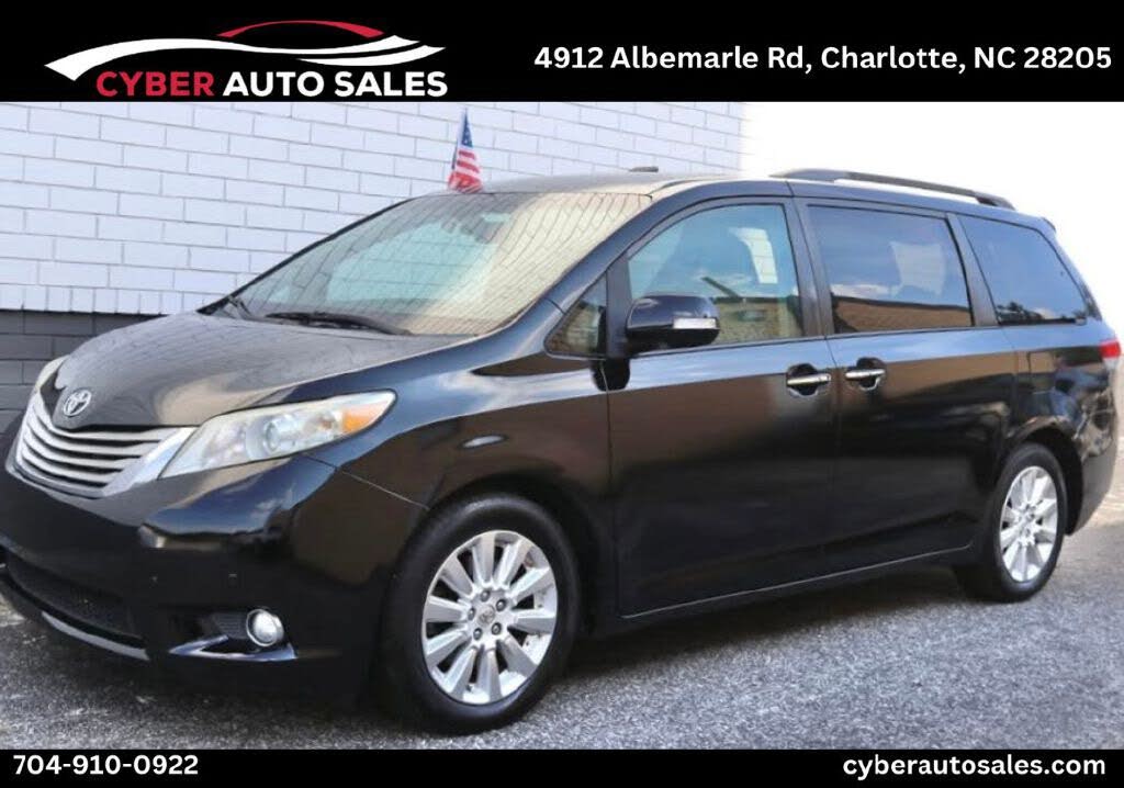 2014 Toyota Sienna XLE 7-Passenger Mobility Auto Access