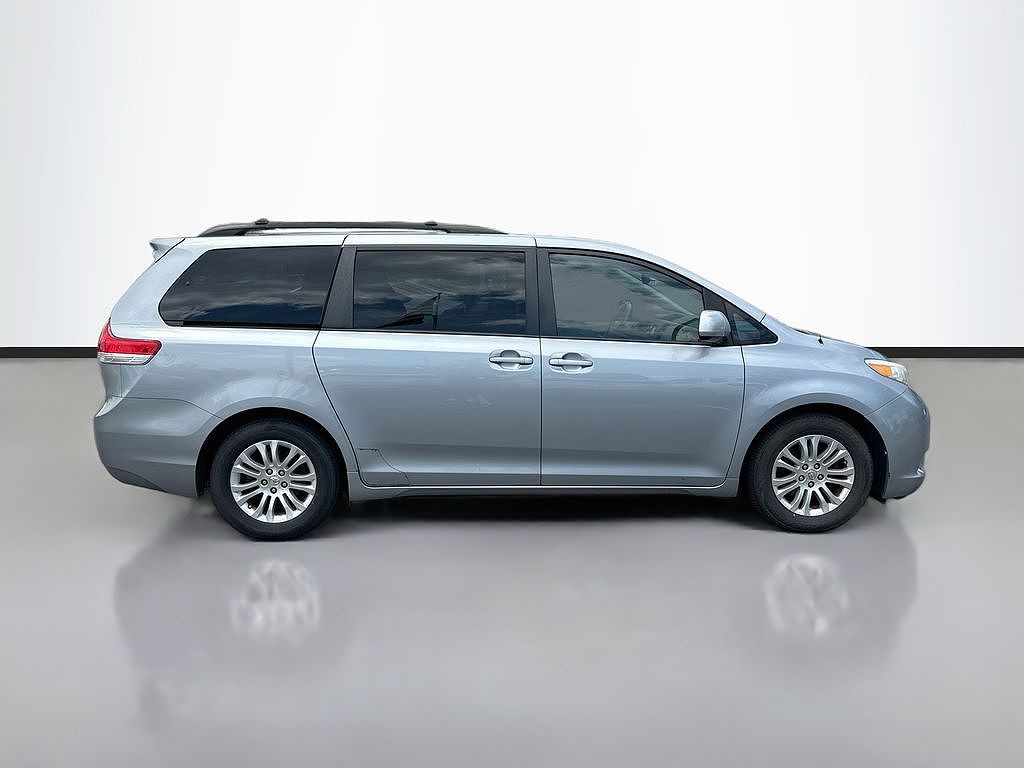 2011 Toyota Sienna Limited 7-Passenger