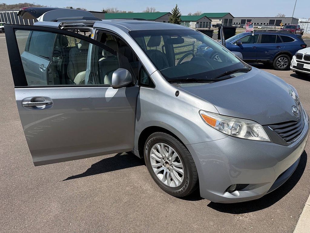 2012 Toyota Sienna Limited 7-Passenger