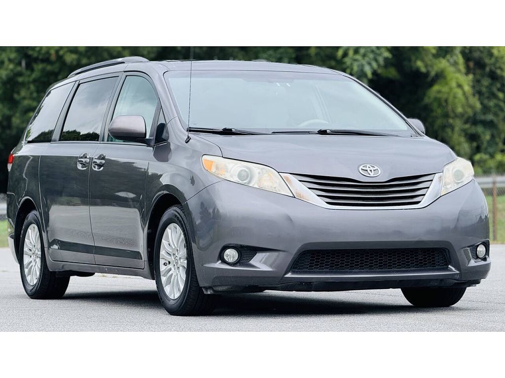 2013 Toyota Sienna Limited 7-Passenger