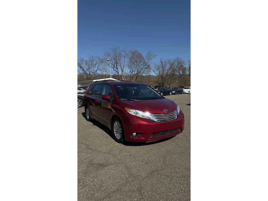 2015 Toyota Sienna Limited Premium 7-Passenger