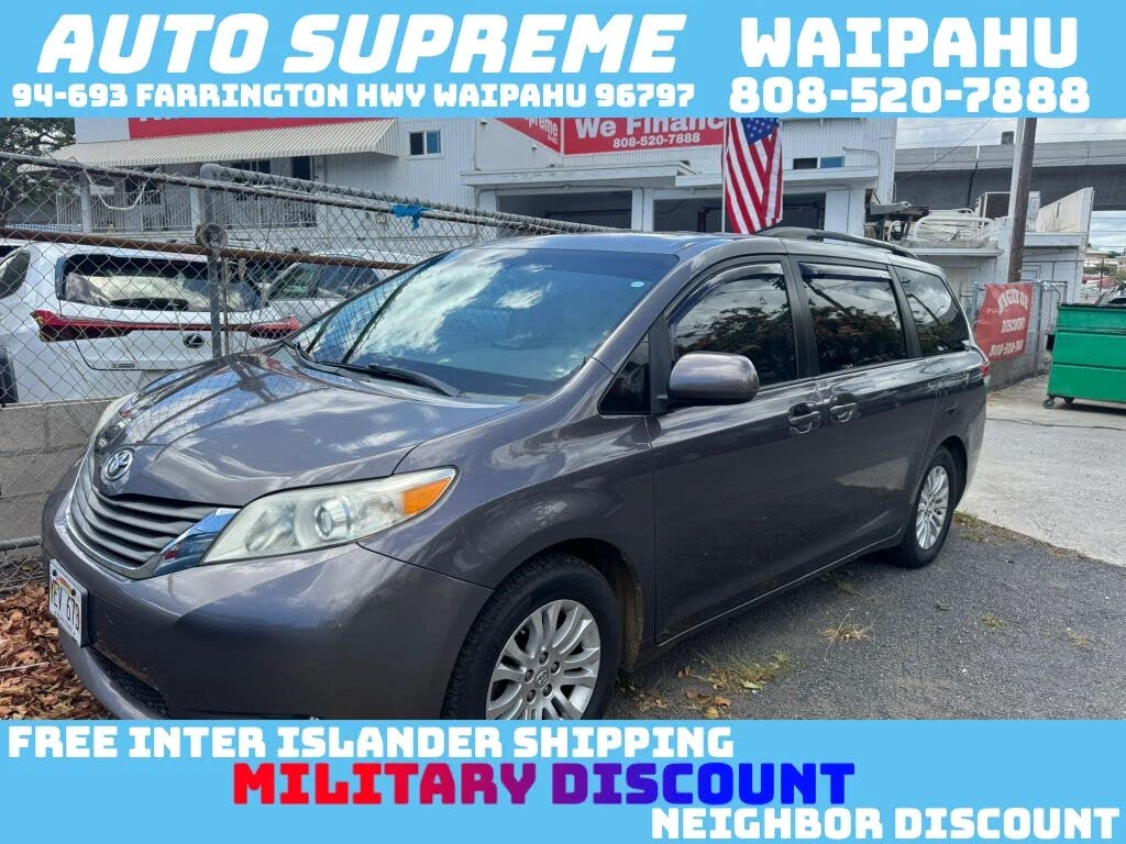 2013 Toyota Sienna XLE Minivan 4D
