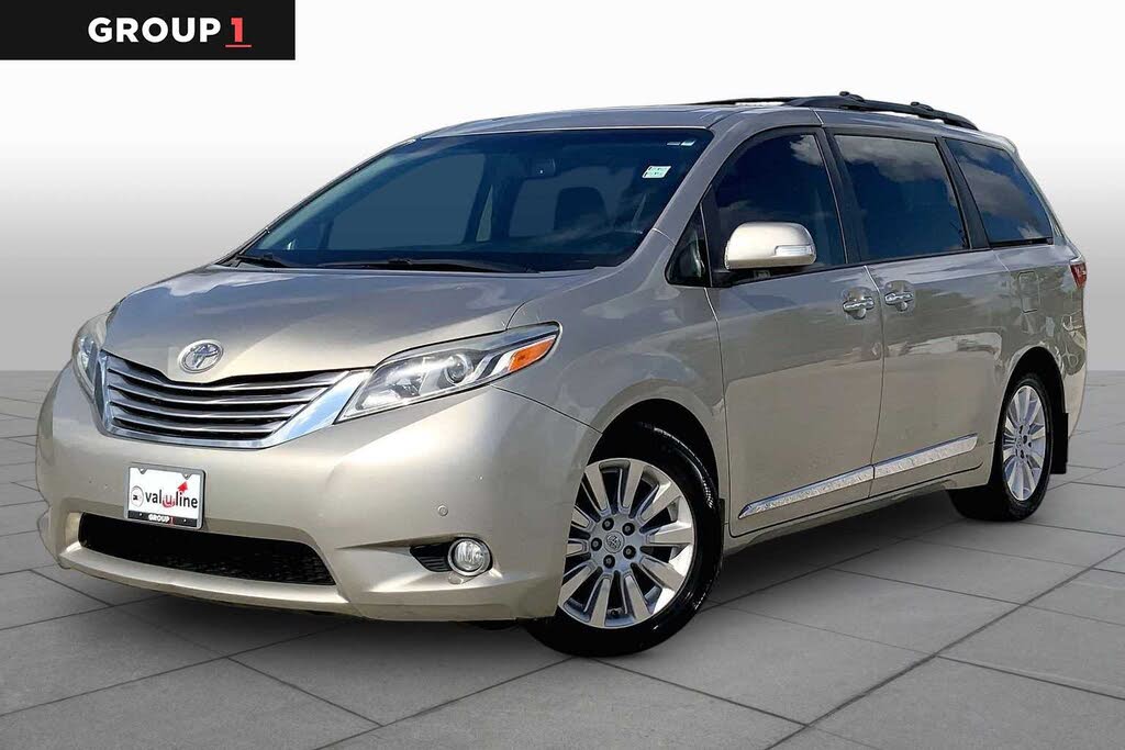 2015 Toyota Sienna XLE 7-Passenger Mobility Auto Access