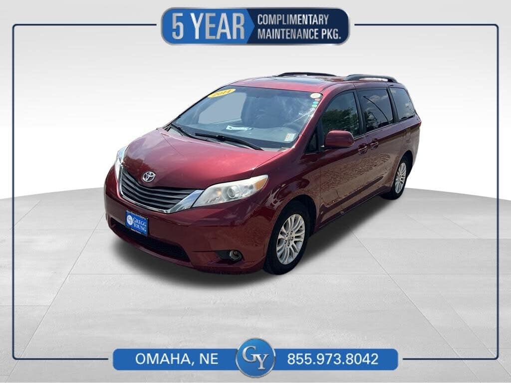 2014 Toyota Sienna XLE 8-Passenger