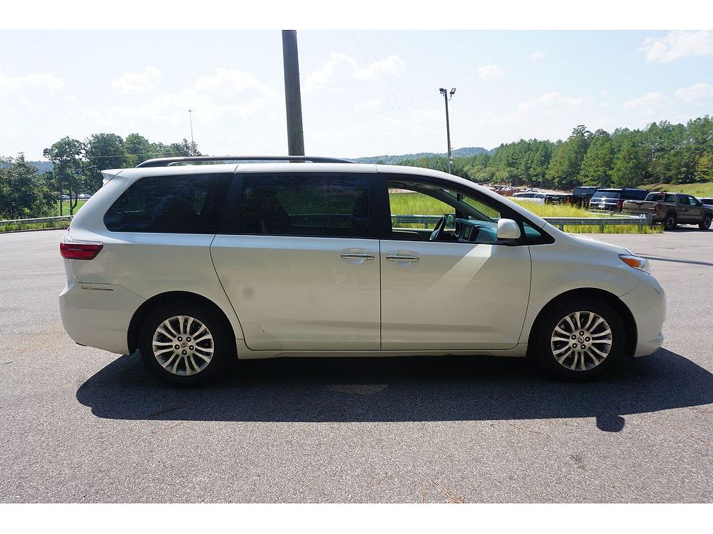 2015 Toyota Sienna Limited Premium 7-Passenger