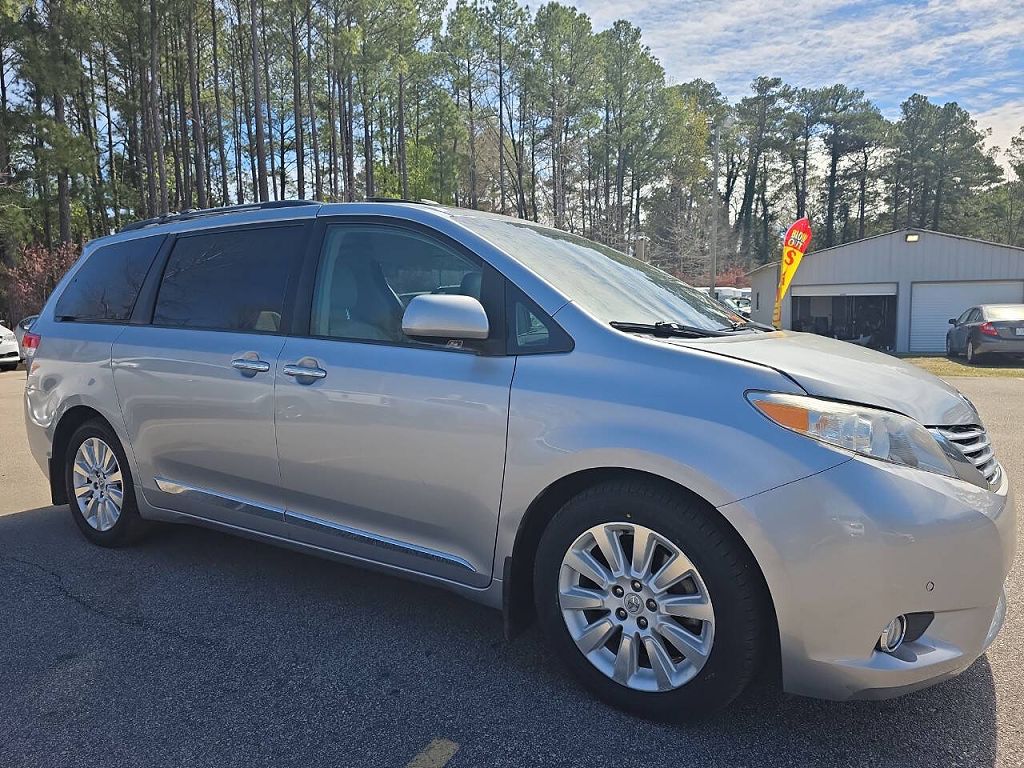 2012 Toyota Sienna XLE 8-Passenger