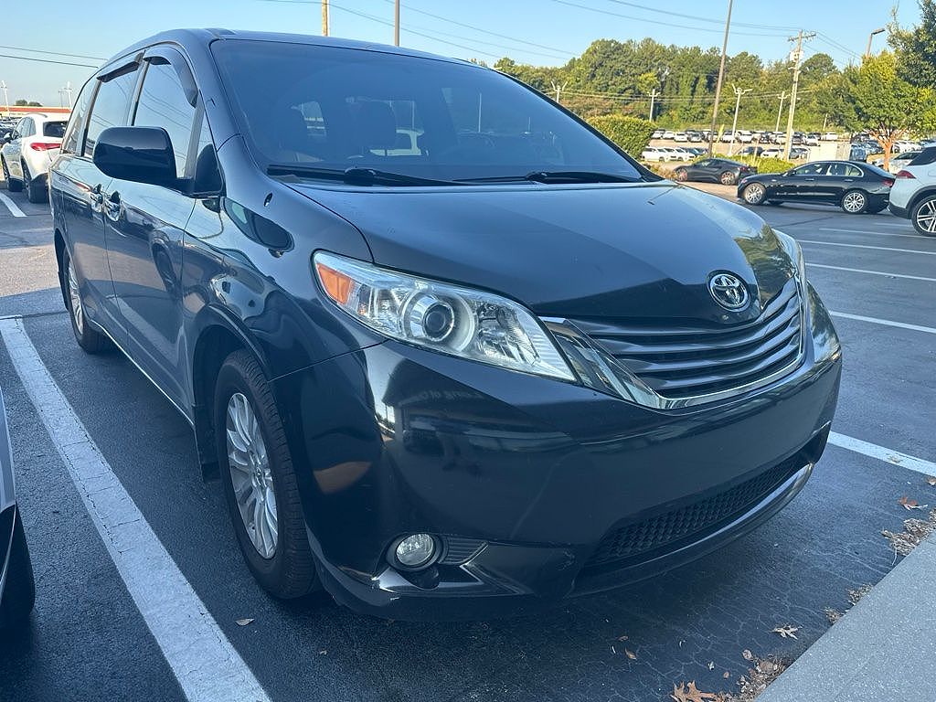 2013 Toyota Sienna XLE