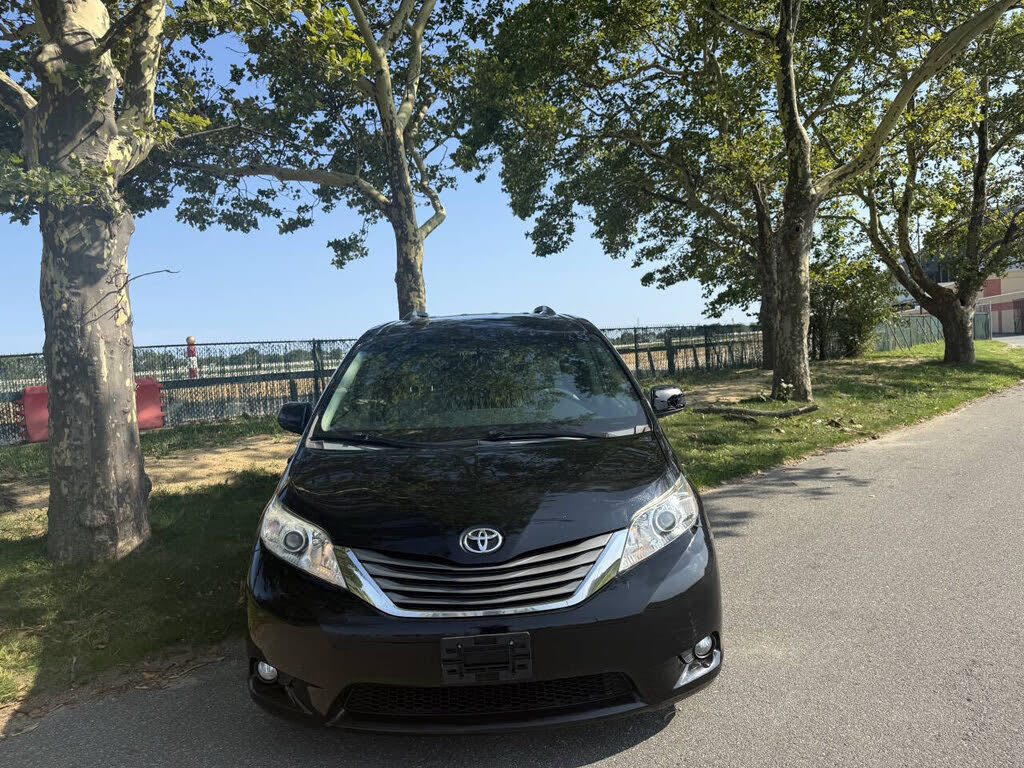 2014 Toyota Sienna Limited 7-Passenger