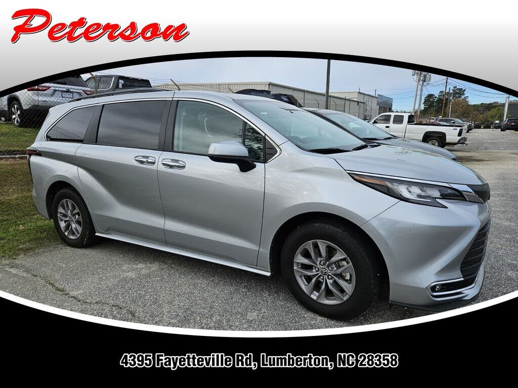 2022 Toyota Sienna XLE