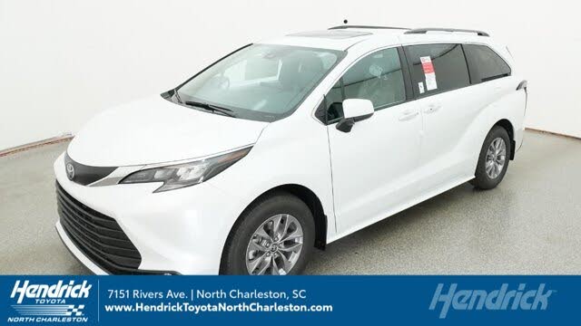 2026 Toyota Sienna XLE 8-Passenger