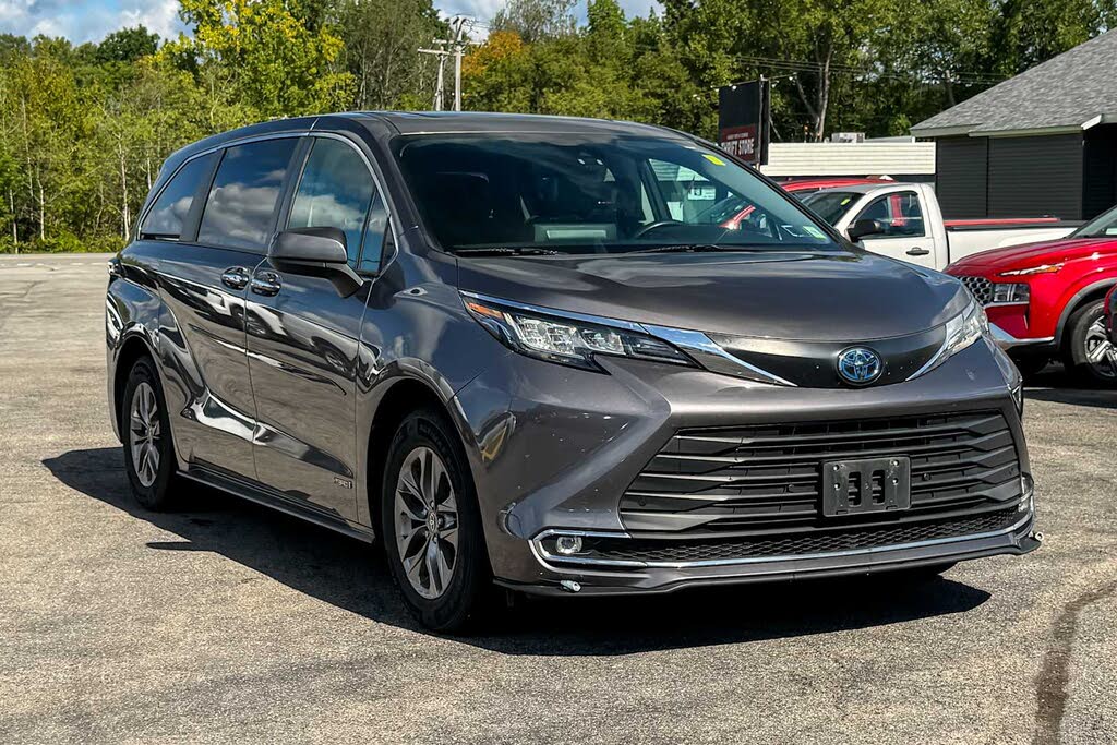 2021 Toyota Sienna XLE 7-Passenger